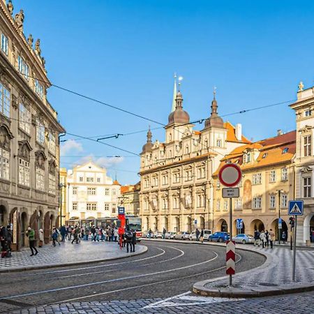 Bright Studio Close To Charles Bridge And Prague Castleアパートメント エクステリア 写真