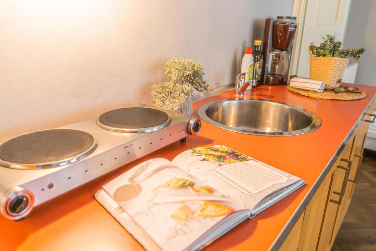 Bright Studio Close To Charles Bridge And Prague Castleアパートメント エクステリア 写真